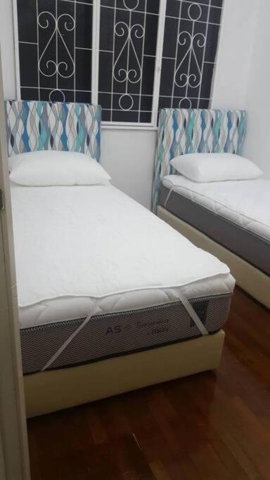 3Rooms 10Pax Mc 5 Star Hotel Sofa&Bed Mrt Mcd Axiata Сери-Кембанган Экстерьер фото