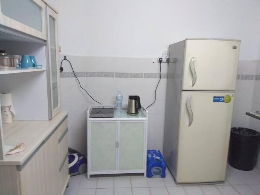 3Rooms 10Pax Mc 5 Star Hotel Sofa&Bed Mrt Mcd Axiata Сери-Кембанган Экстерьер фото